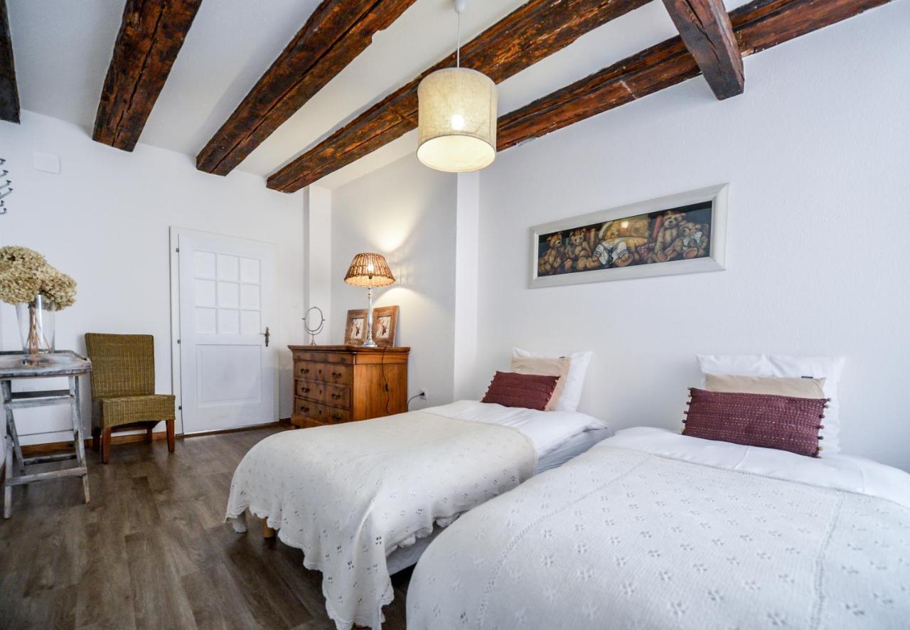 Les Appartements De Louise Riquewihr Exterior photo